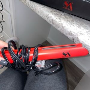 Straight Ahead Straightner Gold Collection